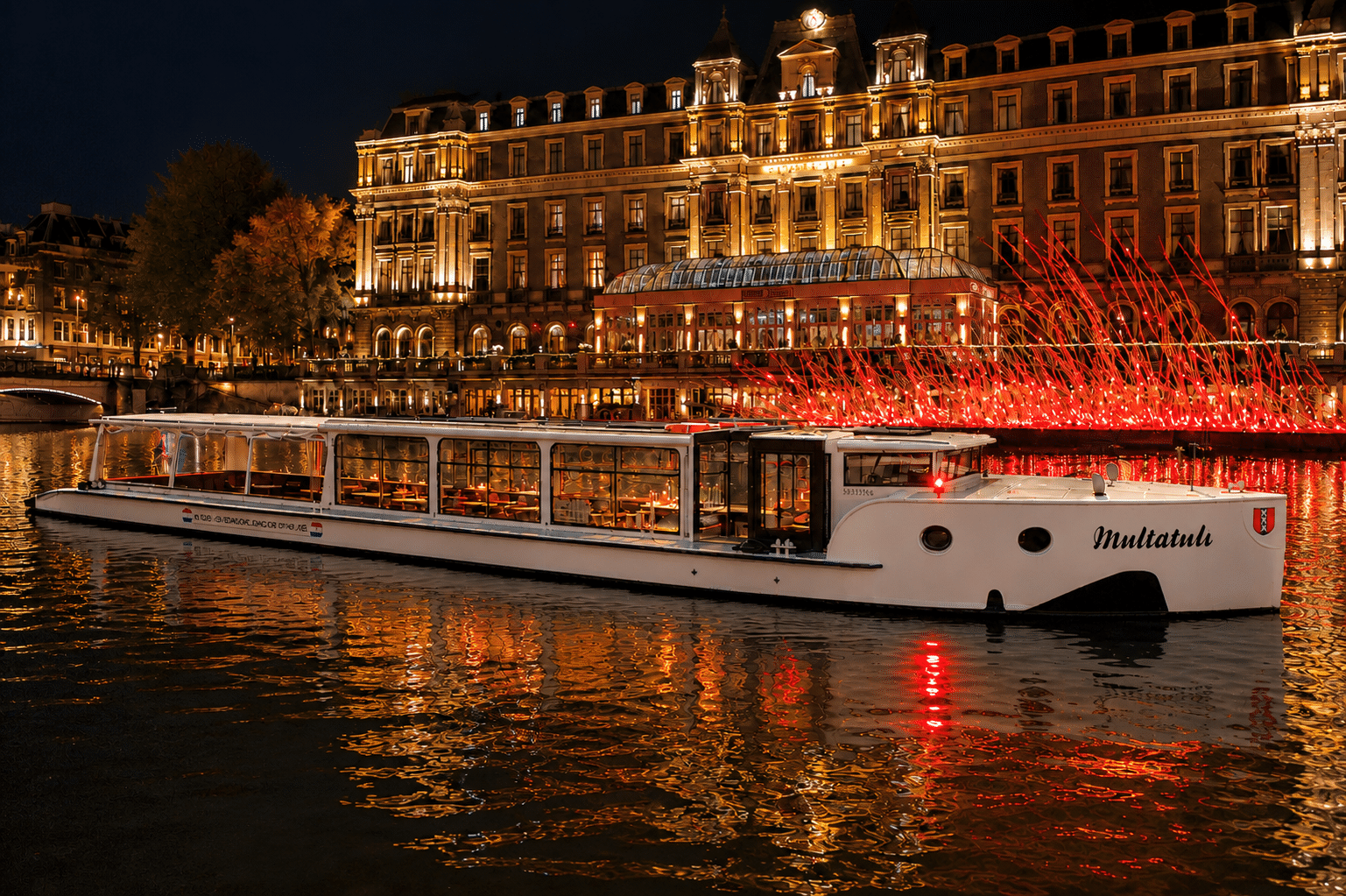 Amsterdam Light Festival vanaf een salonboot