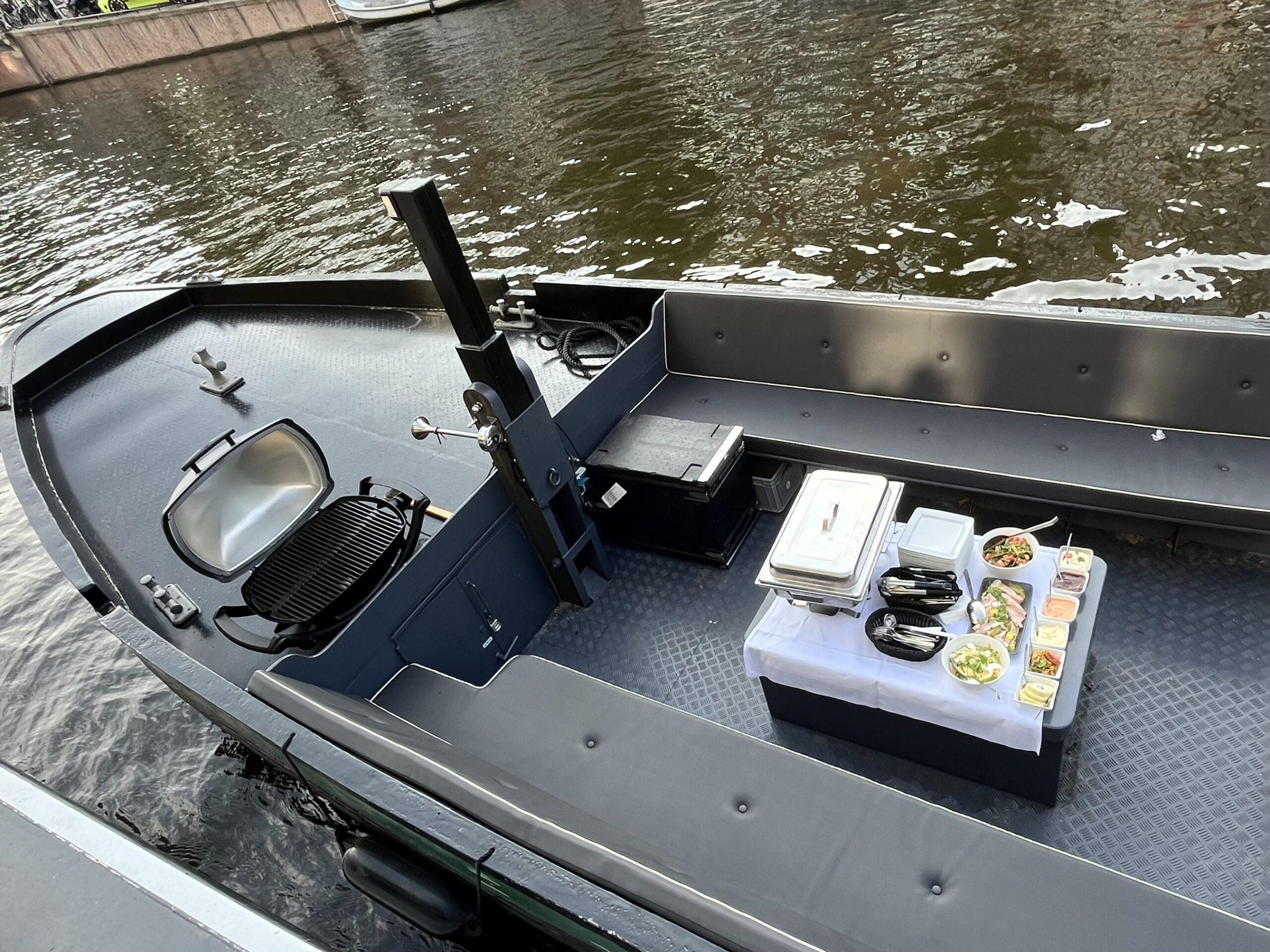 BBQ aan boord van de Wan-Hoop